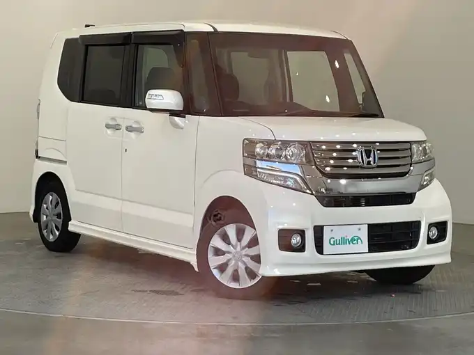 新着情報“Ｎ－ＢＯＸカスタムG”2012年式プレミアムホワイトパール入荷しました！