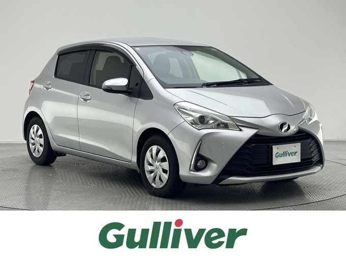 新着情報“ヴィッツF”2017年式シルバー入荷しました！