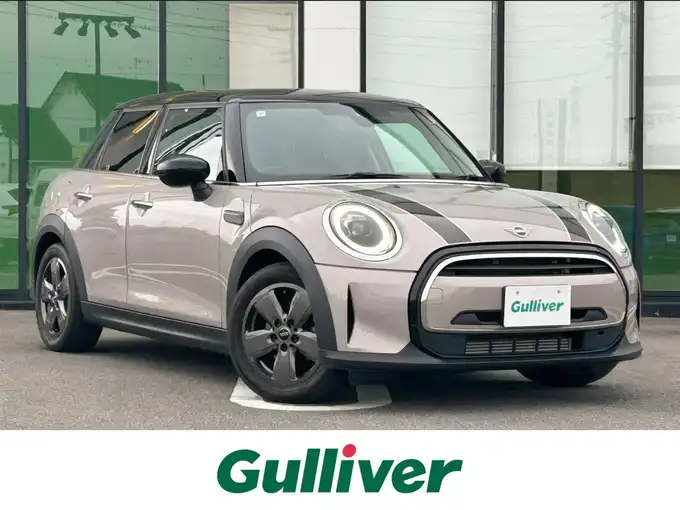 新着情報“ＭＩＮＩクーパー ミニ・ユアーズ・トリム”2021年式アイランドブルー入荷しました！