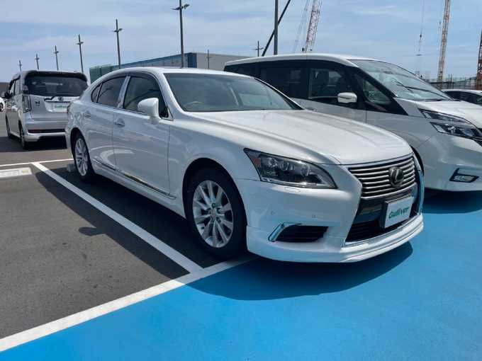 新着情報“ＬＳ460 バージョンC Iパッケージ”2015年式ホワイトパールクリスタルシャイン入荷しました！