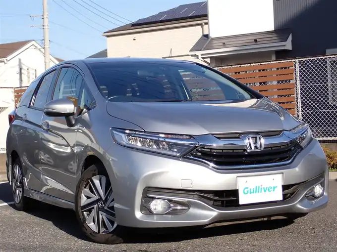 新着情報“シャトルハイブリッドX”2016年式ルナシルバーM入荷しました！