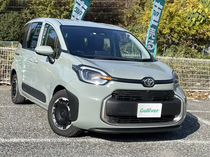 新着情報“シエンタZ”2023年式アーバンカーキ入荷しました！