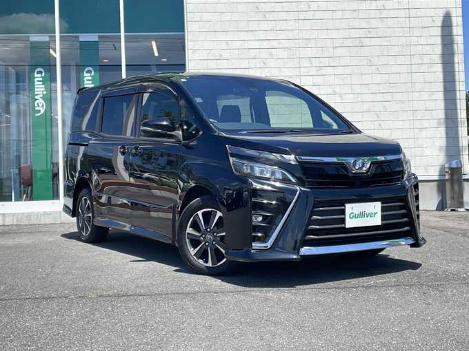 新着情報“ヴォクシーZS 煌”2017年式ブラック入荷しました！