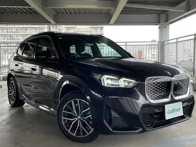 新着情報“ｉＸ１xDrive 30 Mスポーツ”2024年式サファイアブラックP入荷しました！
