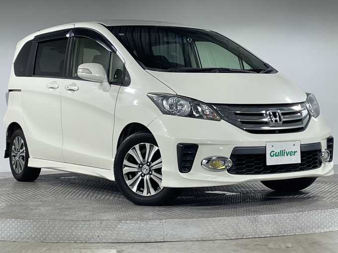 新着情報“フリードG エアロ”2012年式プレミアムホワイトパール入荷しました！