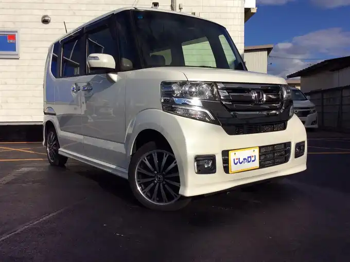 新着情報“Ｎ－ＢＯＸカスタムG特別仕様車ターボSSパッケージ”2017年式プレミアムホワイトパールⅡ入荷しました！