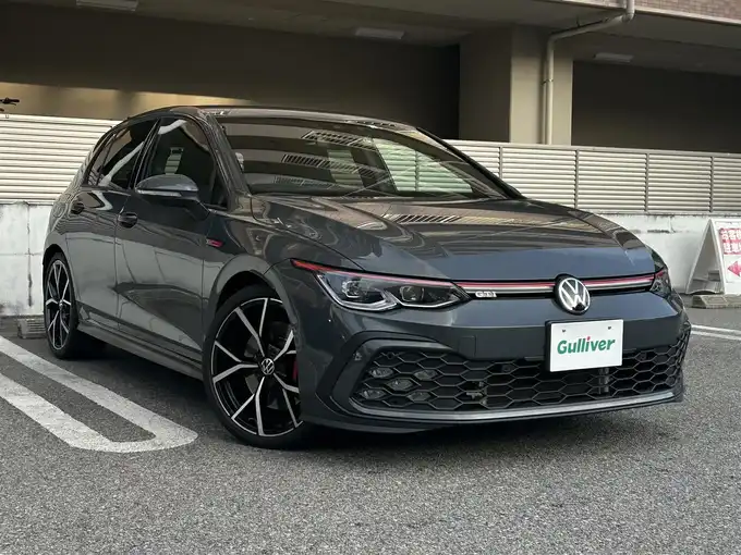 新着情報“ゴルフＧＴＩベースグレード”2022年式ドルフィングレーメタリック入荷しました！