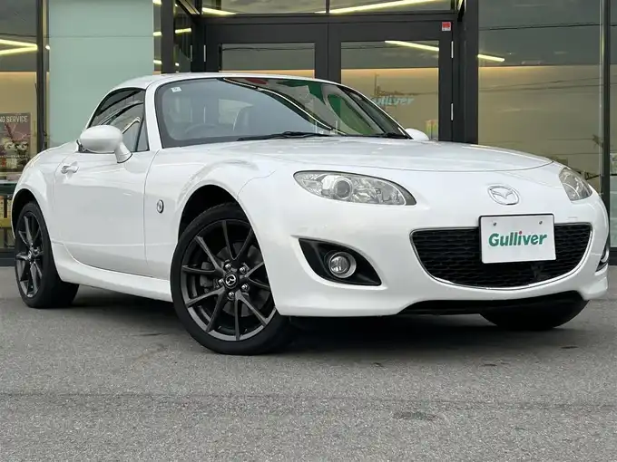 新着情報“ロードスターRS RHT”2011年式クリスタルホワイトパールマイカ入荷しました！