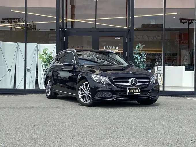 新着情報“ＣクラスステーションワゴンC200 ステーションワゴン アバンギャルド”2015年式オブシディアンブラック入荷しました！