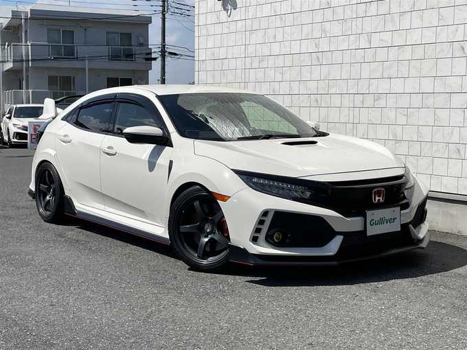 新着情報“シビックタイプR”2018年式チャンピオンシップホワイト入荷しました！
