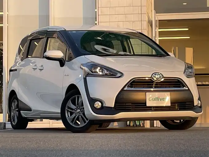 新着情報“シエンタハイブリッドG クエロ”2018年式ホワイトパールクリスタルシャイン入荷しました！