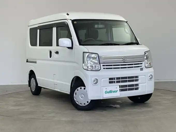 新着情報“エブリイジョインターボ”2019年式スペリアホワイト入荷しました！