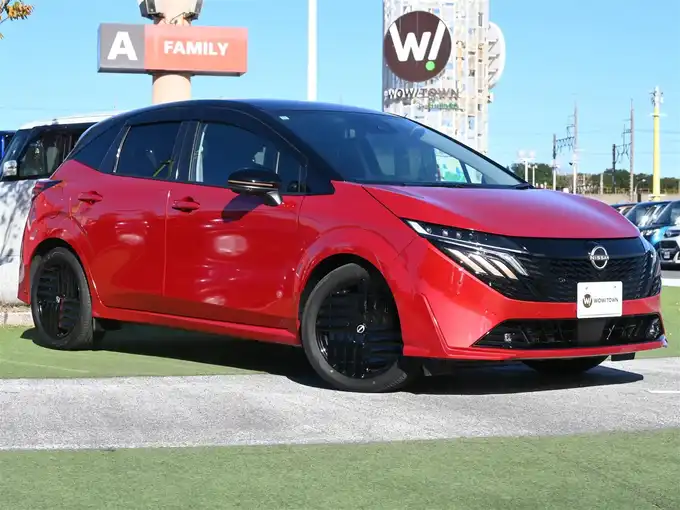 新着情報“オーラG 90周年記念車”2024年式ガーネットレッド/スーパーブラック 2トーン入荷しました！