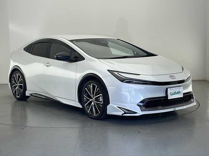 新着情報“プリウスZ”2023年式プラチナホワイトパールマイカ入荷しました！