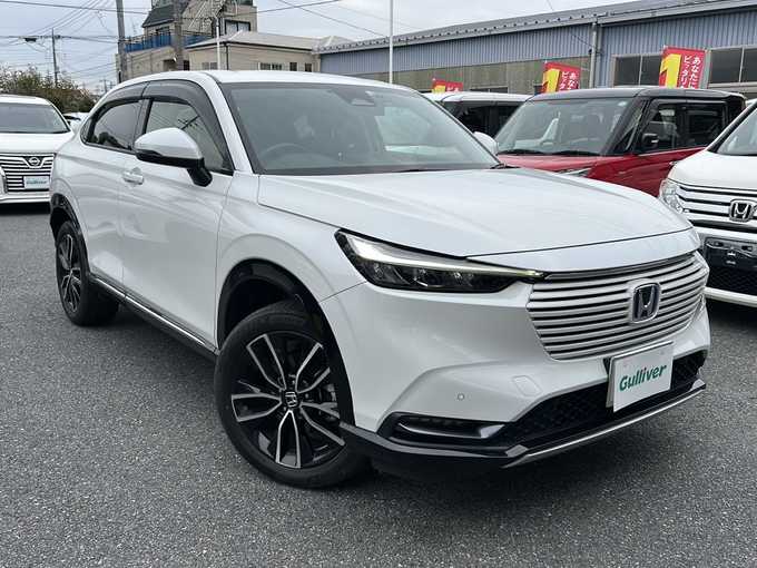 新着情報“ヴェゼルe:HEV Z”2022年式プラチナホワイトパール入荷しました！