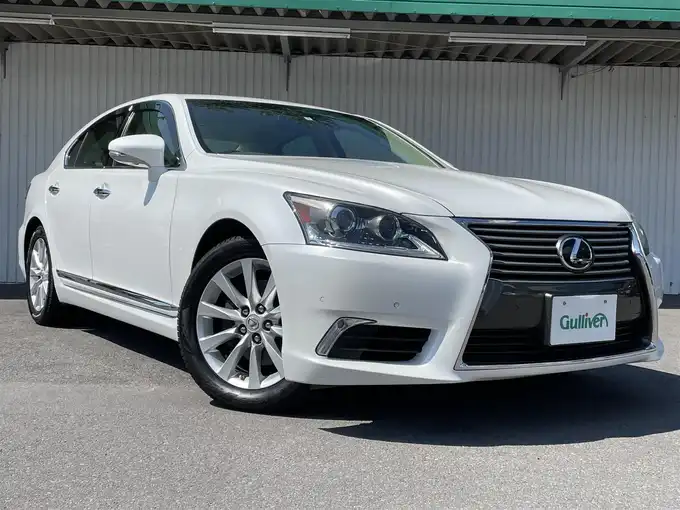 新着情報“ＬＳ460”2013年式ホワイトパールクリスタルシャイン入荷しました！