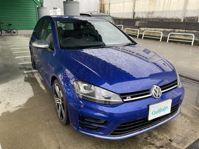 新着情報“ゴルフＲベースグレード”2014年式青入荷しました！