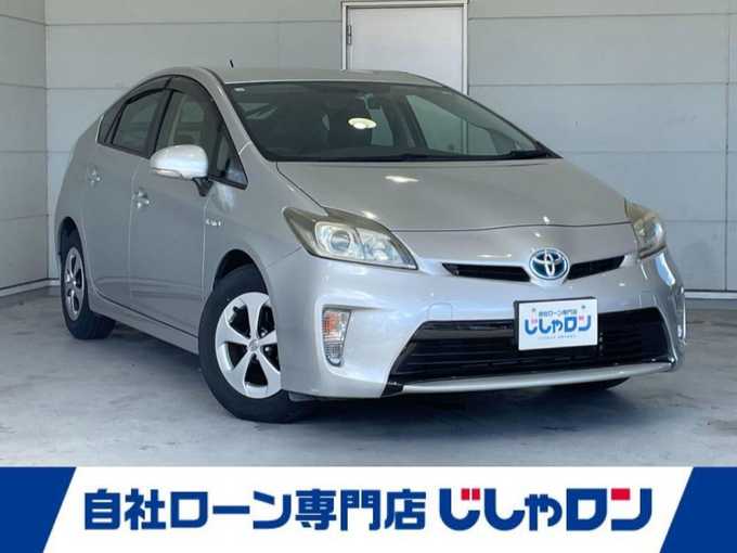 新着情報“プリウスS”2012年式シルバーM入荷しました！