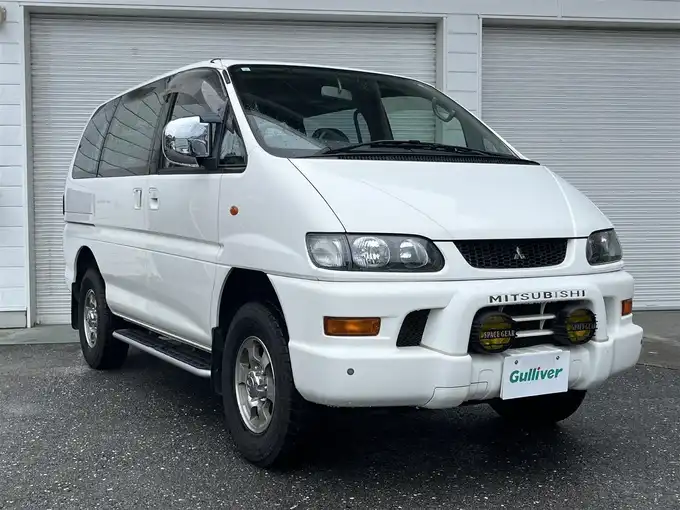 新着情報“デリカスペースギアXE エアロルーフ”2004年式ソフィアホワイト入荷しました！