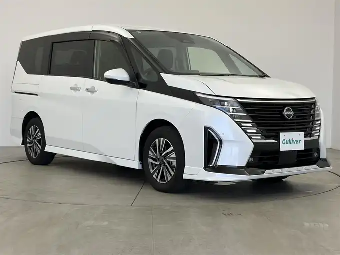 新着情報“セレナe－パワー ハイウェイスターV”2024年式プリズムホワイト入荷しました！