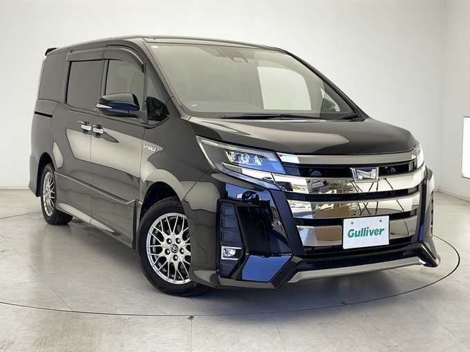 新着情報“ノアハイブリッドSi ダブルバイビー”2018年式ブラック入荷しました！