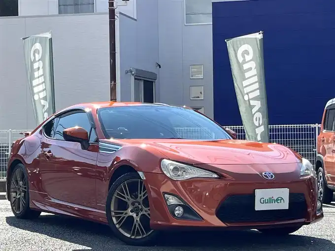 新着情報“８６GT リミテッド”2013年式オレンジメタリック入荷しました！