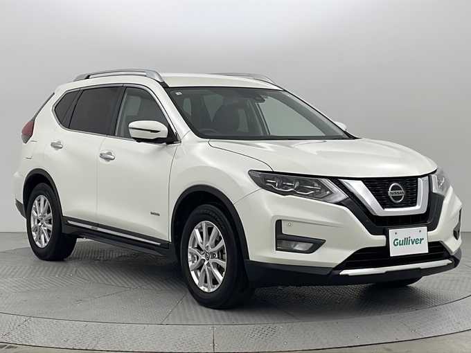 新着情報“エクストレイル20Xi ハイブリッド”2020年式ブリリアントホワイトパール入荷しました！