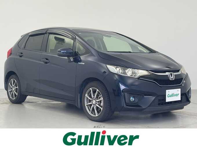 新着情報“フィットハイブリッドハイブリッド・特別仕様車Fパッケージ コンフォートエディション”2016年式ミッドナイトブルービームM入荷しました！