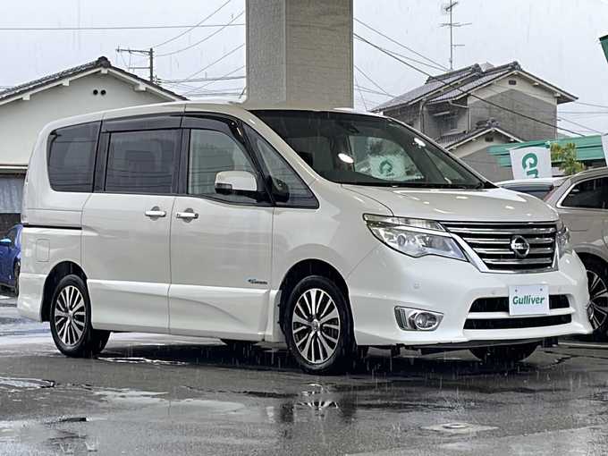 新着情報“セレナハイウェイスター S－ハイブリッド アドバンスドセーフティパッケージ”2014年式ブリリアントホワイトパール入荷しました！