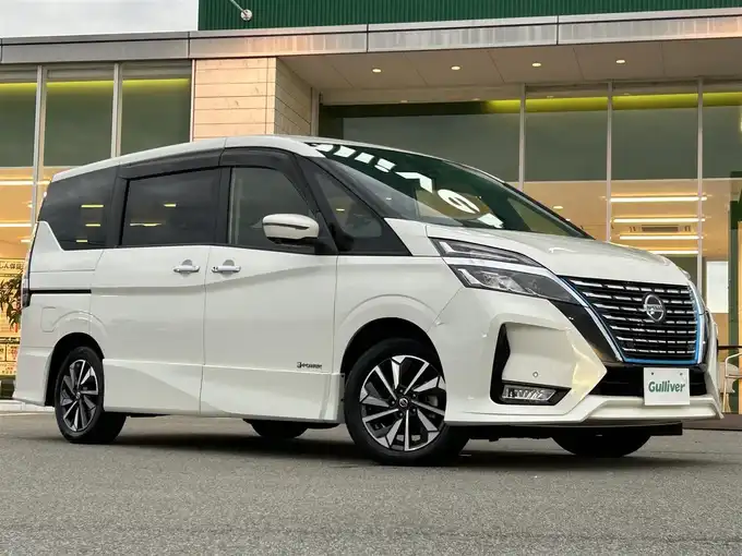 新着情報“セレナe－パワー ハイウェイスターV”2020年式ブリリアントホワイトパール入荷しました！