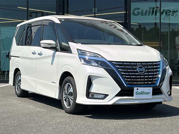 新着情報“セレナe－パワー ハイウェイスターV”2020年式ブリリアントホワイトパール入荷しました！