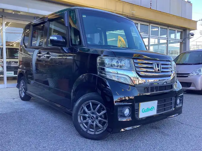 新着情報“Ｎ－ＢＯＸカスタムG特別仕様車SSパッケージ”2014年式スマートブラック入荷しました！
