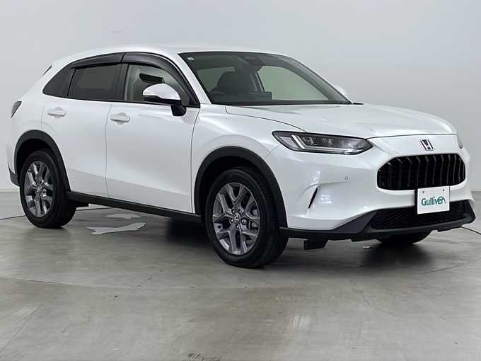 新着情報“ＺＲ－Ｖe:HEV X”2023年式プラチナホワイトパール入荷しました！