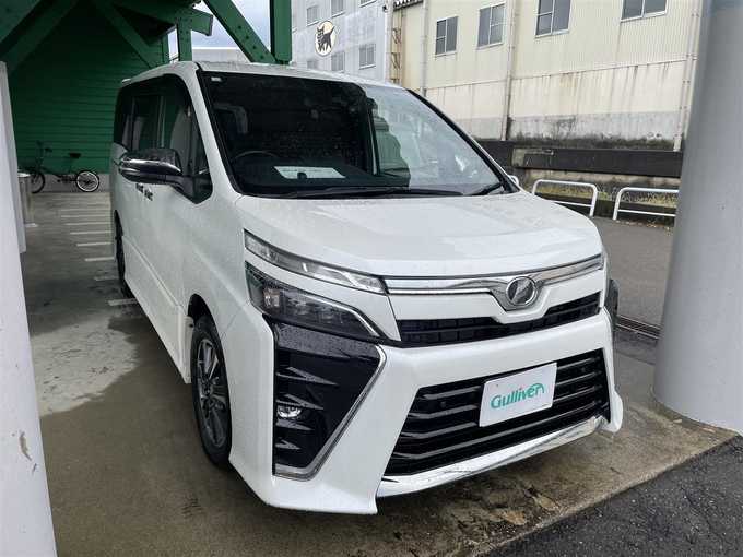 新着情報“ヴォクシーZS 煌Ⅱ”2019年式ホワイトパールクリスタルシャイン入荷しました！