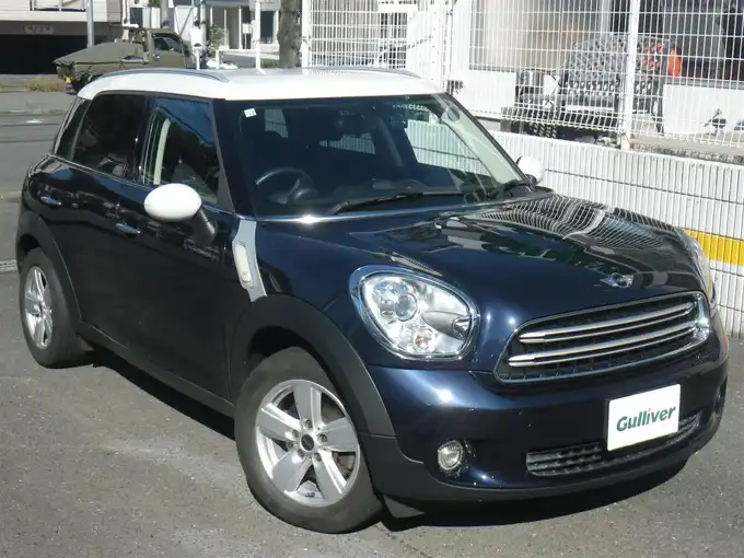 新着情報“ＭＩＮＩクーパーD クロスオーバー”2016年式コスミックブルーM入荷しました！