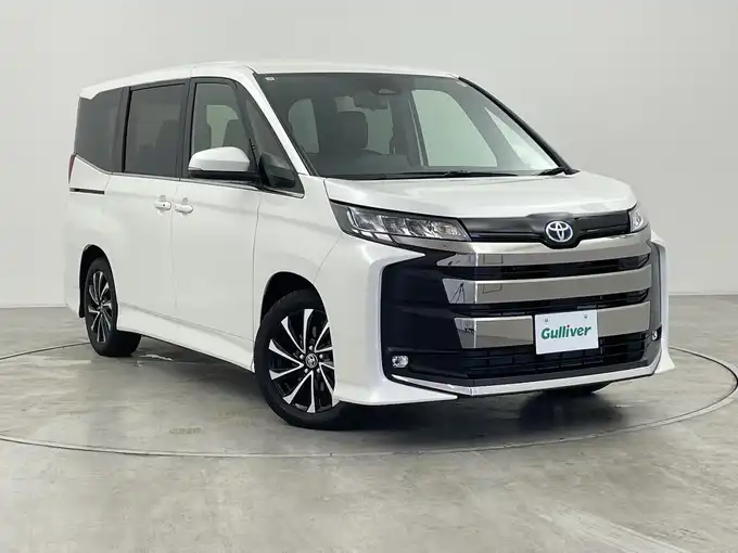 【taka様】TOYOTA NOAH トヨタ ホワイトパールクリスタルシャイン Amazon | ミニカー 1/30 トヨタ 新型ノア NOAH ホワイトパール