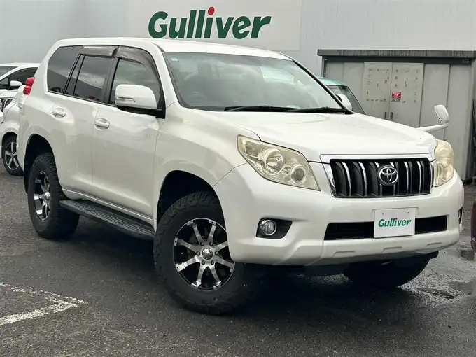 新着情報“ランドクルーザープラドTX”2010年式ホワイトパールクリスタルシャイン入荷しました！