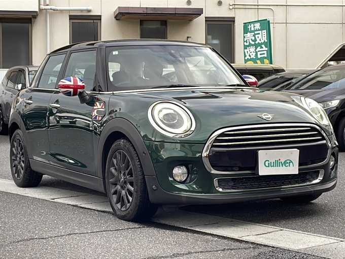 新着情報“ＭＩＮＩクーパー”2019年式ブリティッシュレーシンググリーンⅡ入荷しました！