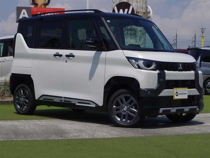 新着情報“デリカミニT プレミアム”2025年式アメジストブラック/シルキーホワイト入荷しました！