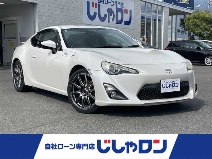 新着情報“８６GTリミテッド”2012年式サテンホワイトパール入荷しました！