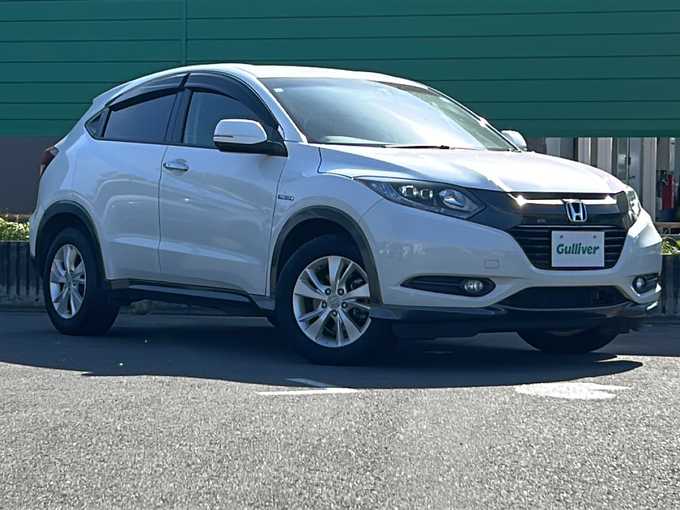 新着情報“ヴェゼルハイブリッドX”2014年式ホワイトオーキッドパール入荷しました！