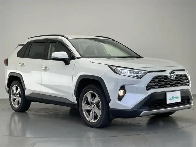 新着情報“ＲＡＶ４G”2020年式ホワイトパールクリスタルシャイン入荷しました！