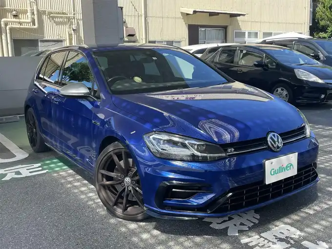 新着情報“ゴルフ Ｒ”2019年式ラピスブルー入荷しました！