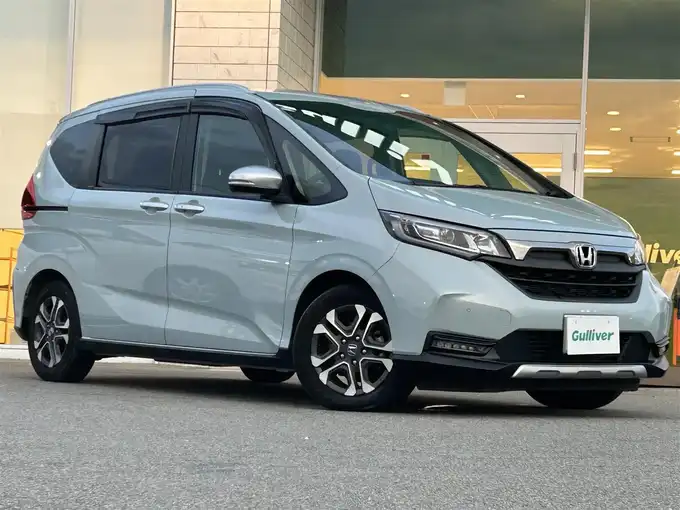 新着情報“フリードクロスター”2023年式フィヨルドミストパール入荷しました！