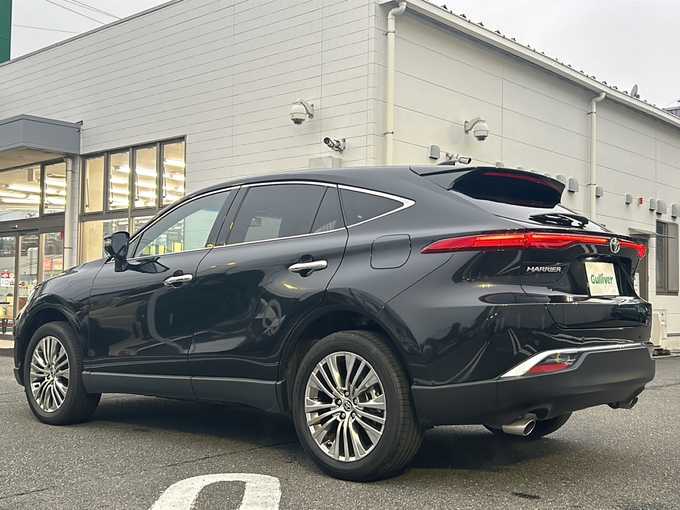 新着情報“ハリアーZ”2023年式プレシャスブラックパール入荷しました！03