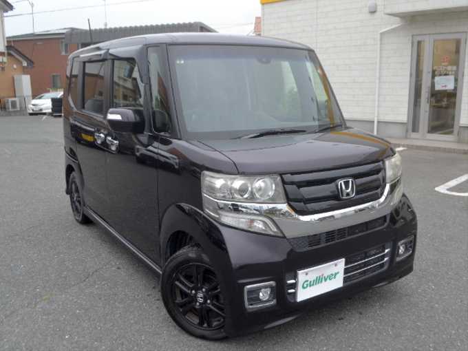新着情報“Ｎ－ＢＯＸカスタムG特別仕様車SSブラックスタイルパッケージ”2016年式プレミアムベルベットパープル・パール入荷しました！