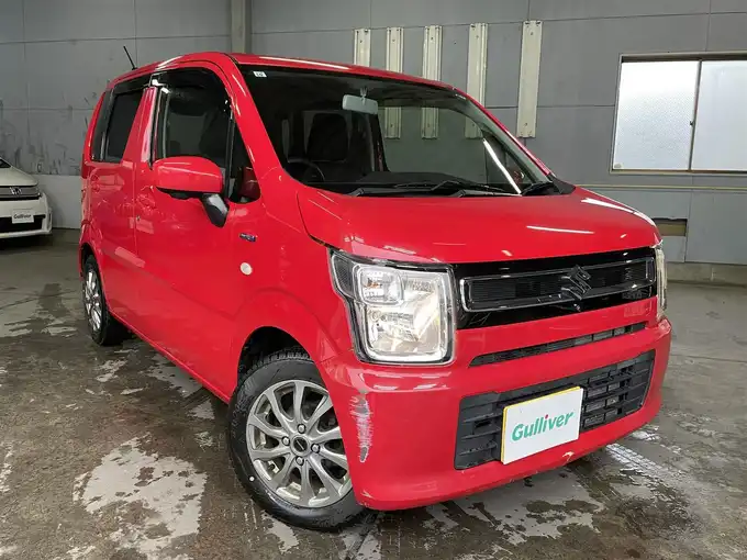 新着情報“ワゴンＲハイブリッドFX セーフティパッケージ装着車”2017年式ピュアレッド入荷しました！