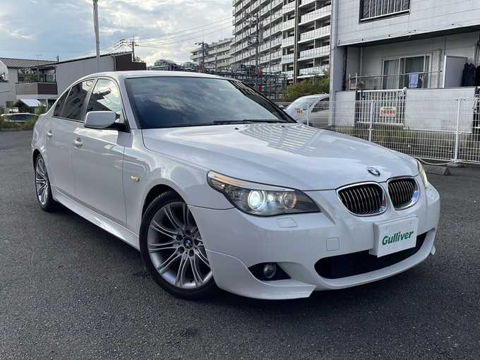 新着情報“５シリーズ525i Mスポーツパッケージ”2007年式アルピンホワイトⅢ入荷しました！