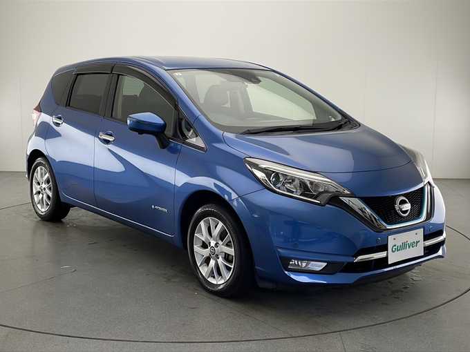 新着情報“ノートe－パワー メダリスト”2019年式青入荷しました！