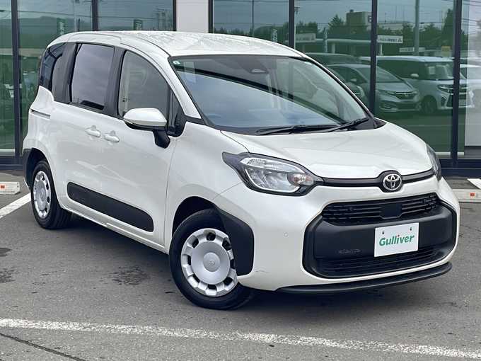 新着情報“シエンタハイブリッドX”2023年式ホワイトパールクリスタルシャイン入荷しました！